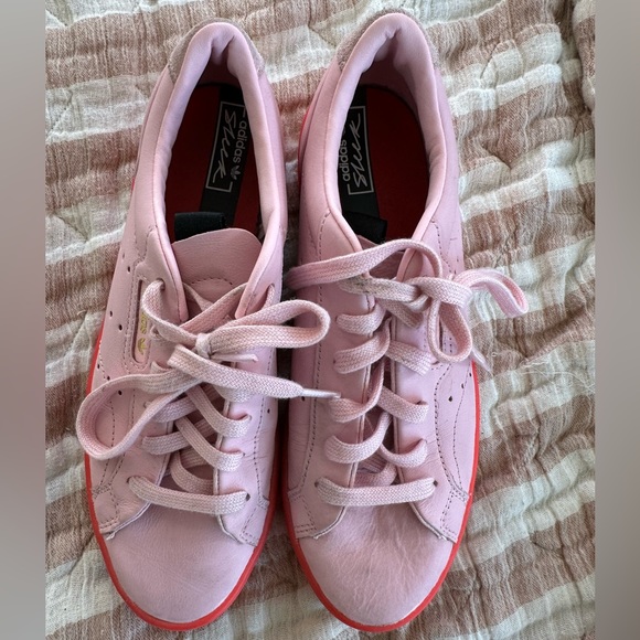 Adidas Sleek Diva Pink Sneakers - Picture 1 of 5